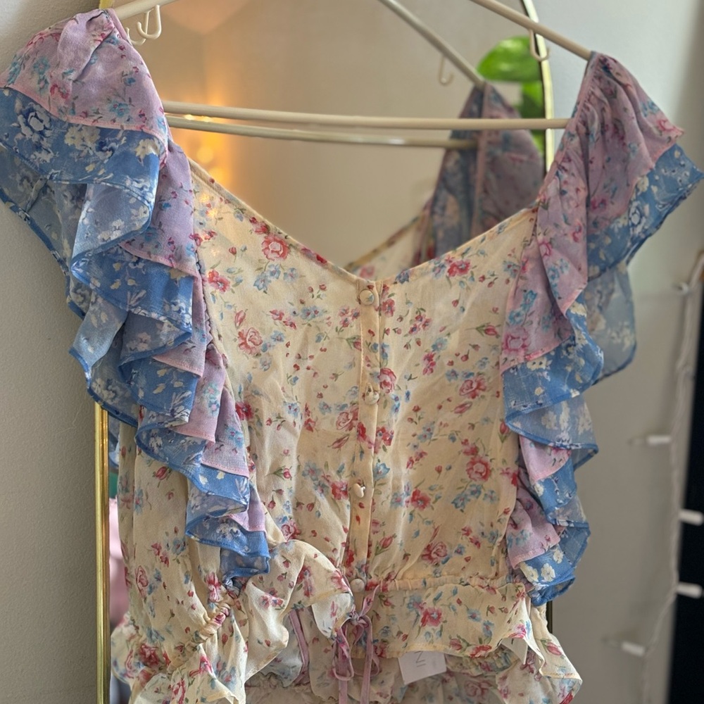 Floral Ruffle Blouse - Picture 2 of 5